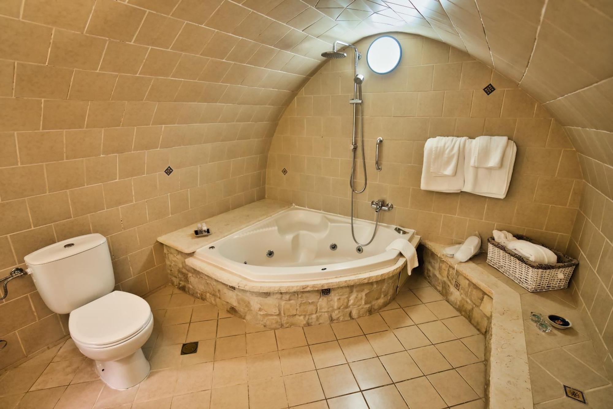 Hameiri Estate ロシュ・ピナ エクステリア 写真